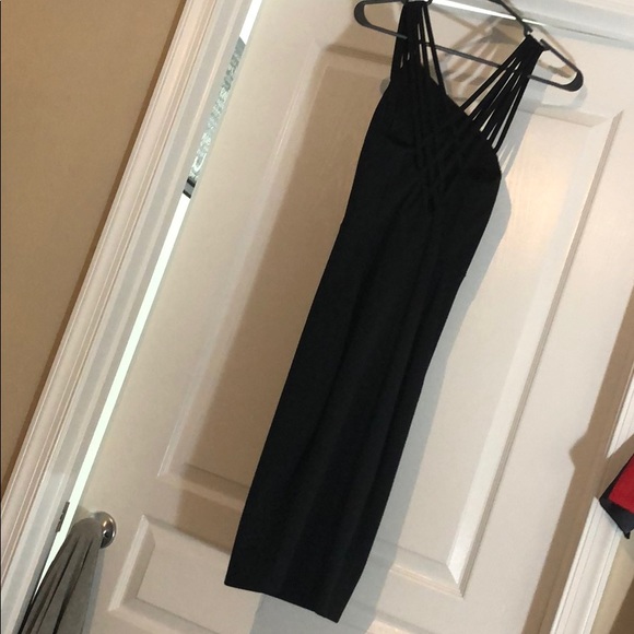 Black dress - Picture 3 of 3